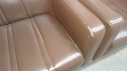 古いソファ 1458784839374